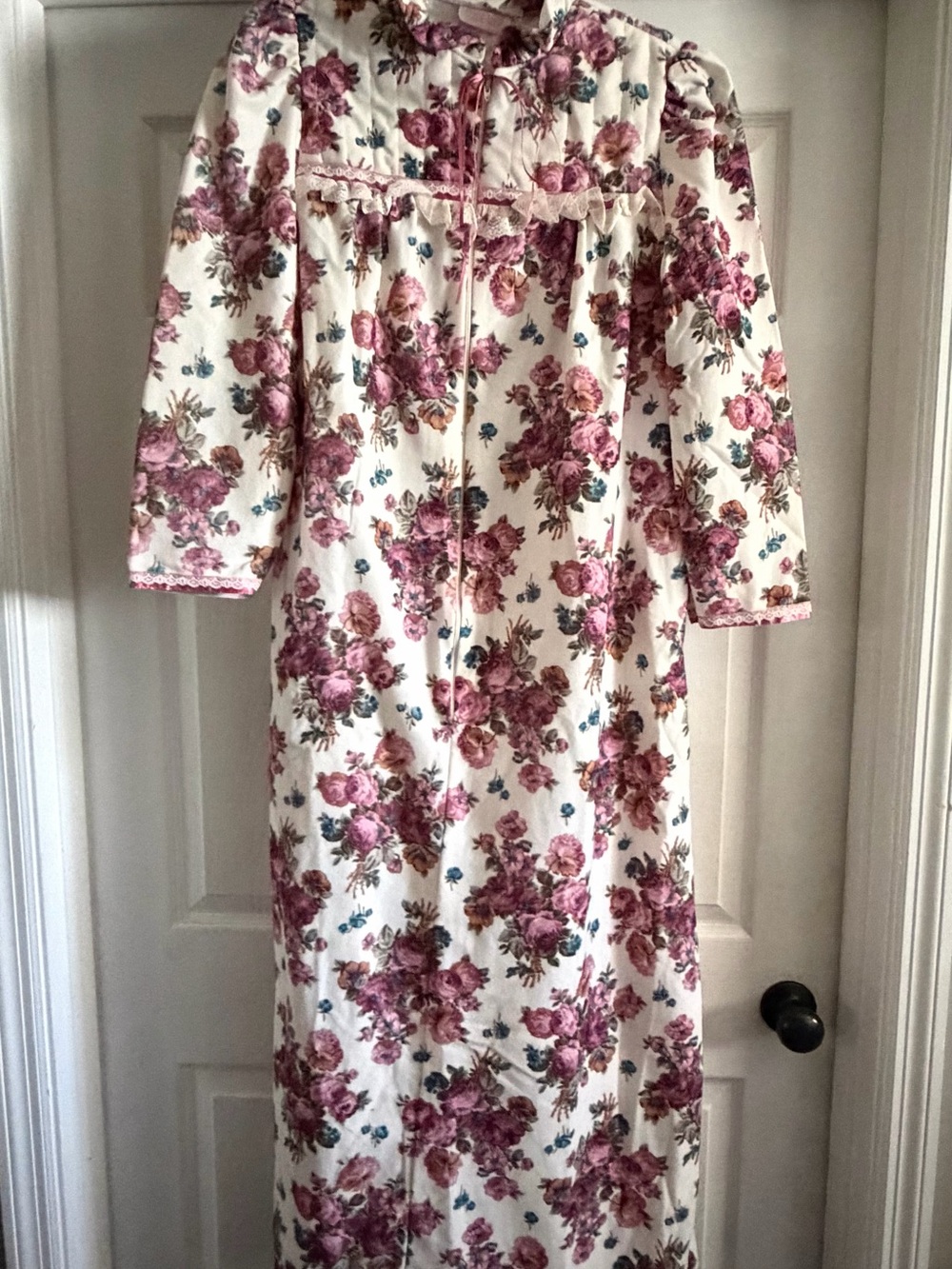 Carriage Court Women’s Floral Fleece Nightgown Lace Trim Tie Neck Long Sleeve S